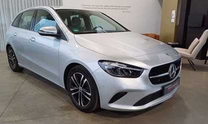 Mercedes-Benz B 180