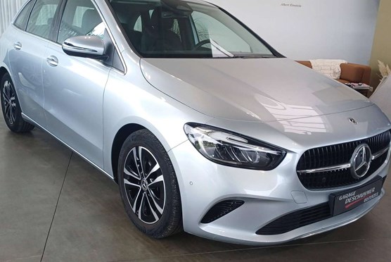 Mercedes-Benz B 180